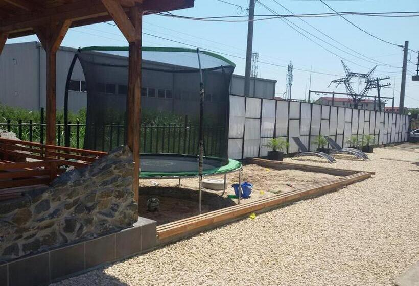 بنسيون Vila Happy