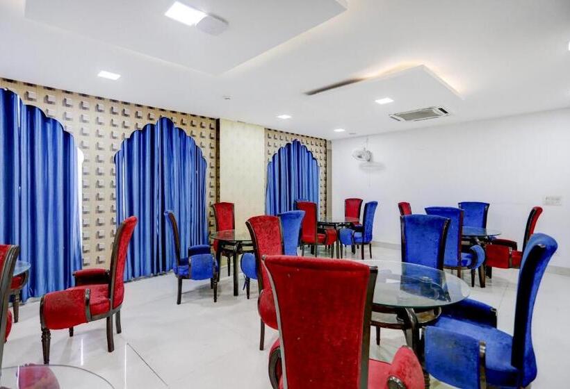 Townhouse Hotel Rivasa Regency