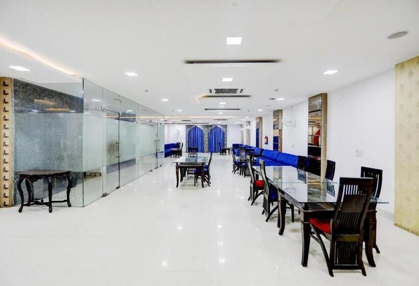 Townhouse Hotel Rivasa Regency