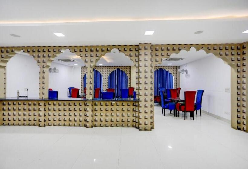 Townhouse Hotel Rivasa Regency