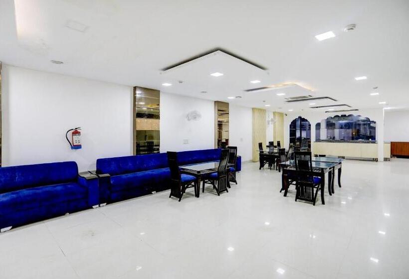 Townhouse Hotel Rivasa Regency