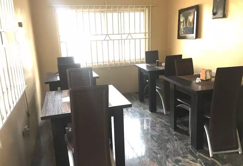 هتل Eapartments