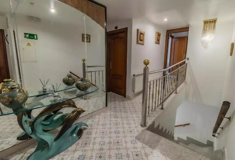 هتل Hostal  Restaurante La Buena Villa By Vivere Stays