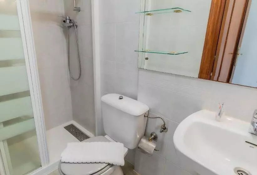 هتل Hostal  Restaurante La Buena Villa By Vivere Stays