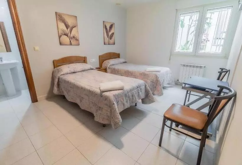 هتل Hostal  Restaurante La Buena Villa By Vivere Stays