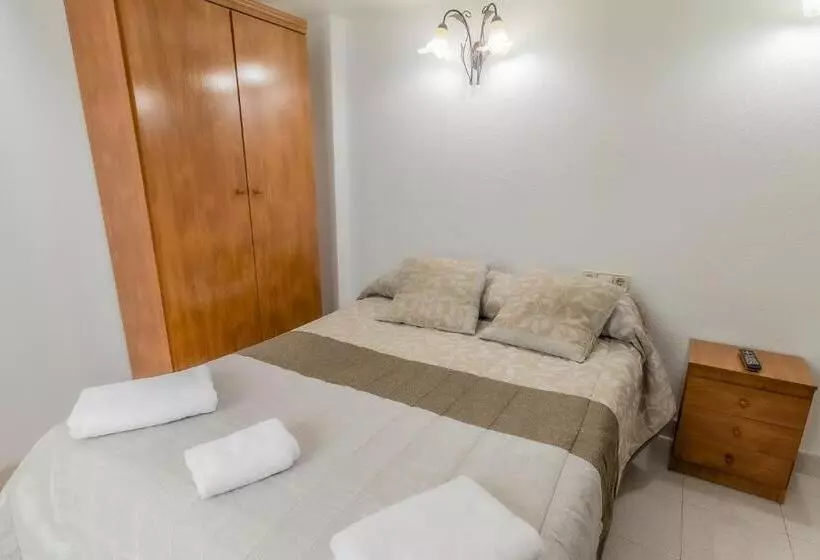 هتل Hostal  Restaurante La Buena Villa By Vivere Stays