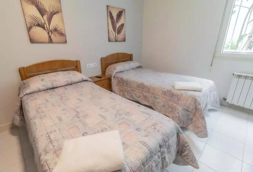 هتل Hostal  Restaurante La Buena Villa By Vivere Stays