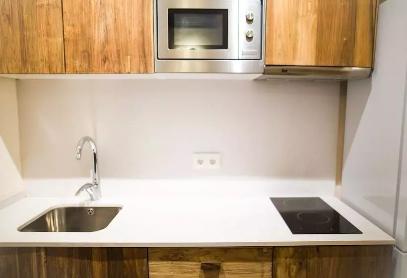 هتل La Bodega Suites