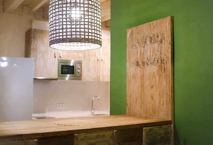 Отель La Bodega Suites