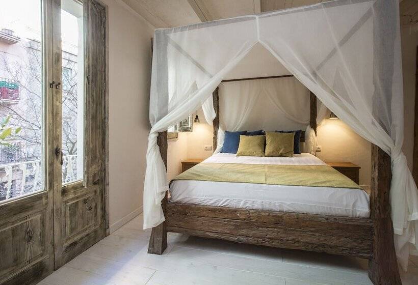 Отель La Bodega Suites