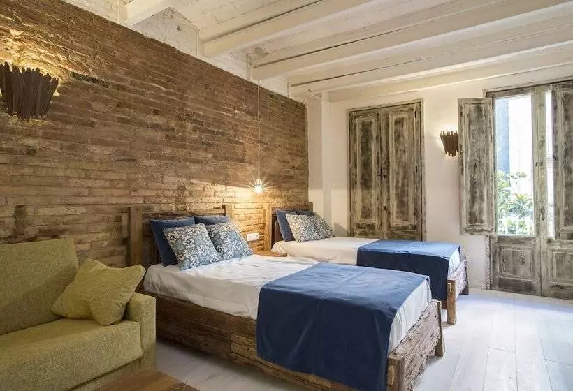 هتل La Bodega Suites