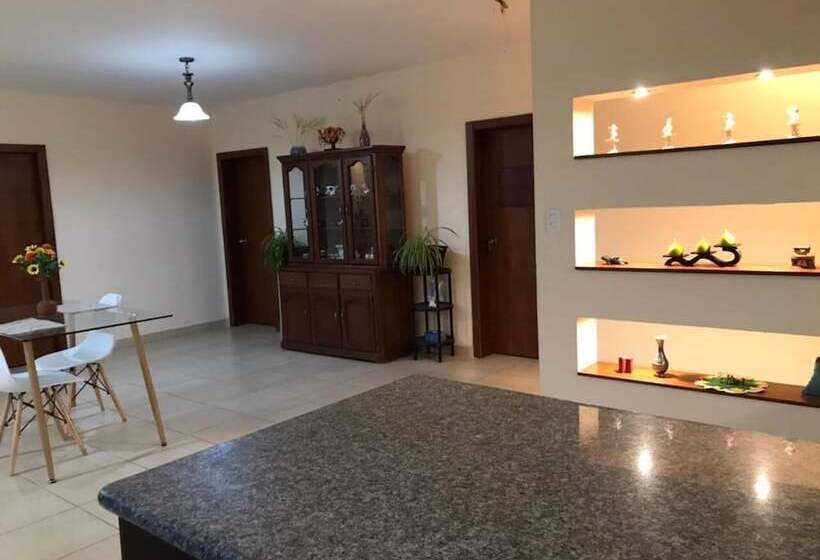 ホテル Las Hortensia S Casa De Huespedes