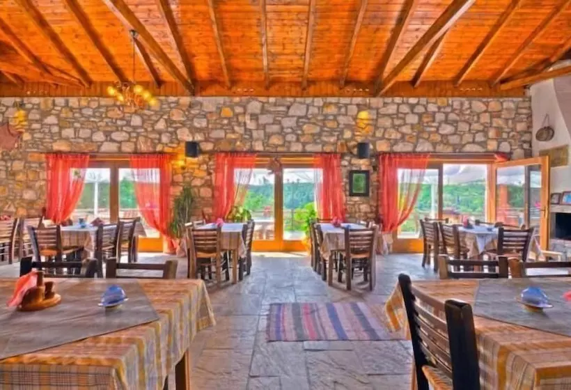 Hotelli Pool Bar Tsigoura