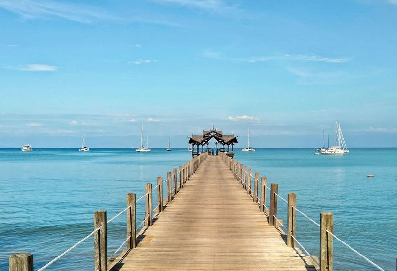 Отель Borneo Eagle Resort