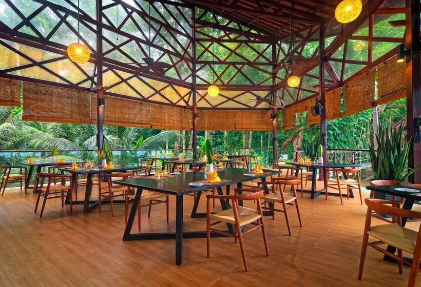Hotelli Borneo Eagle Resort