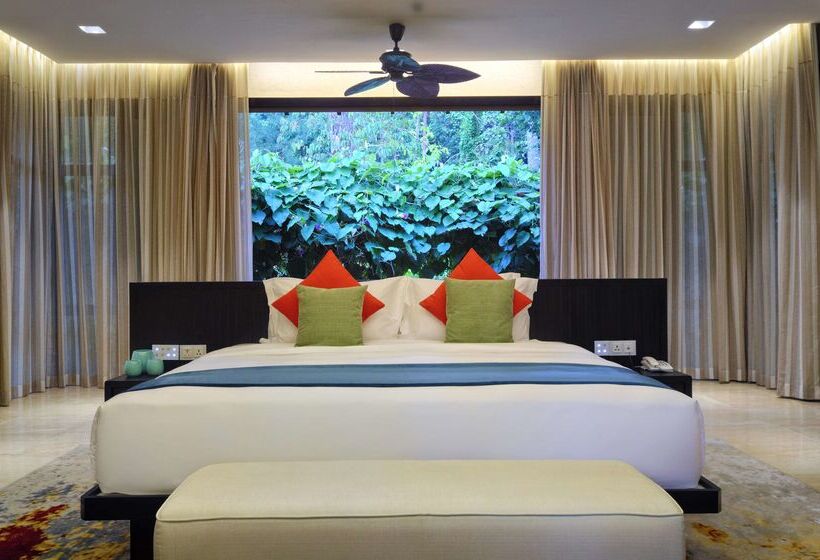 Отель Borneo Eagle Resort