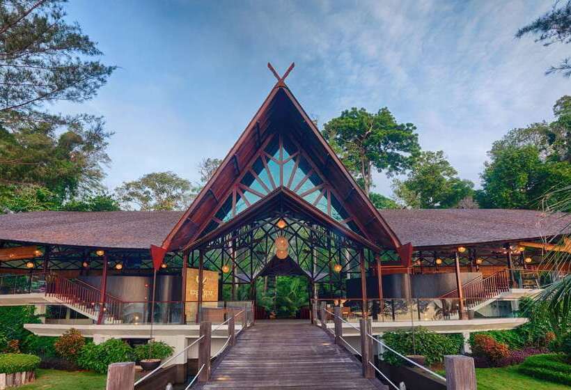 Отель Borneo Eagle Resort
