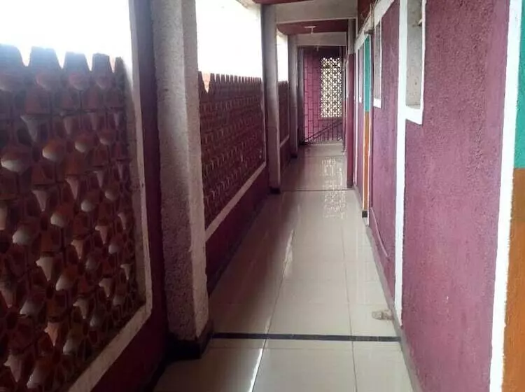 هتل Choma Tamu
