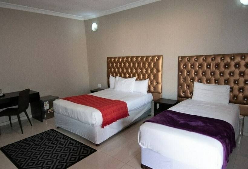 هتل House Of Chayil