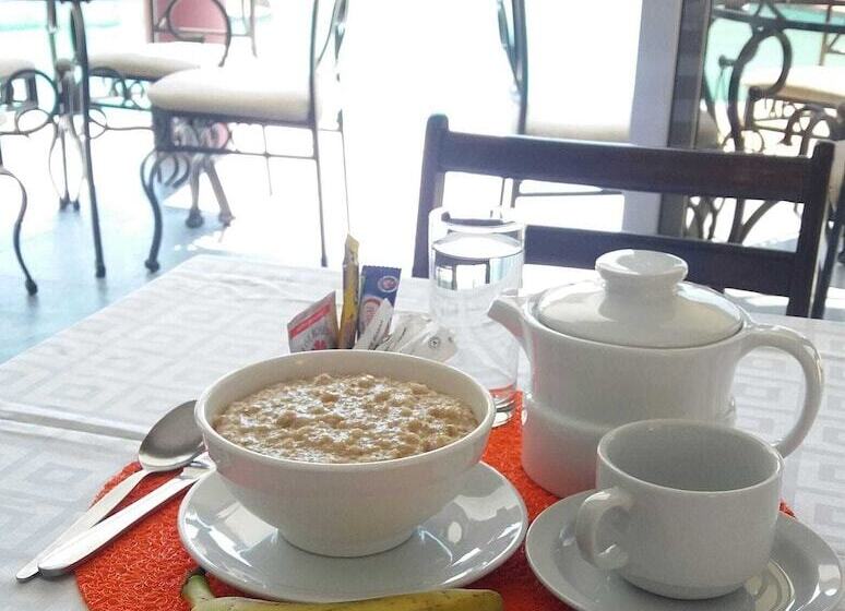 هتل House Of Chayil