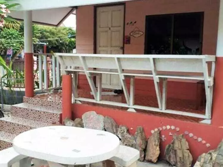 ホテル Poopreaw Resort