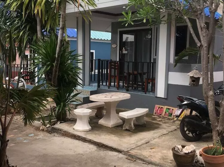 ホテル Poopreaw Resort