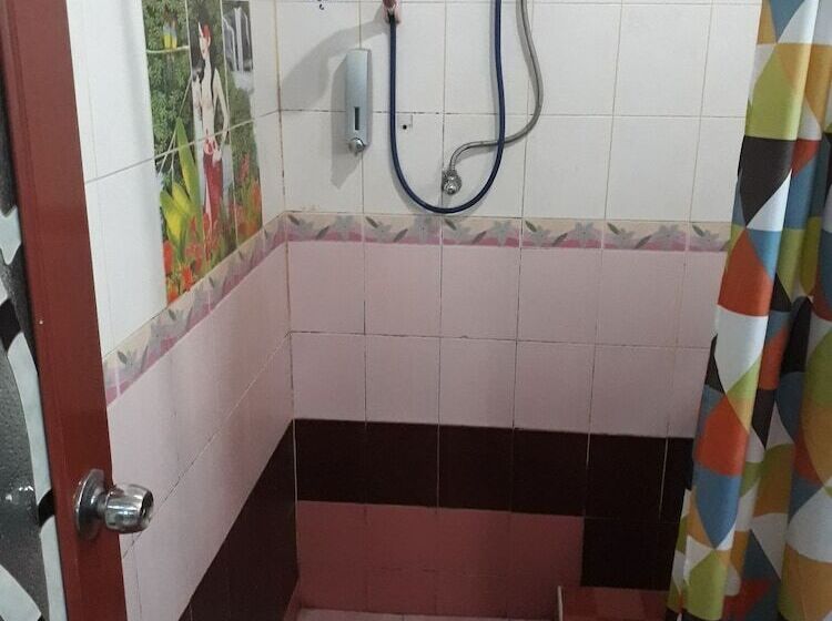 בית מלון כפרי Poopreaw Resort