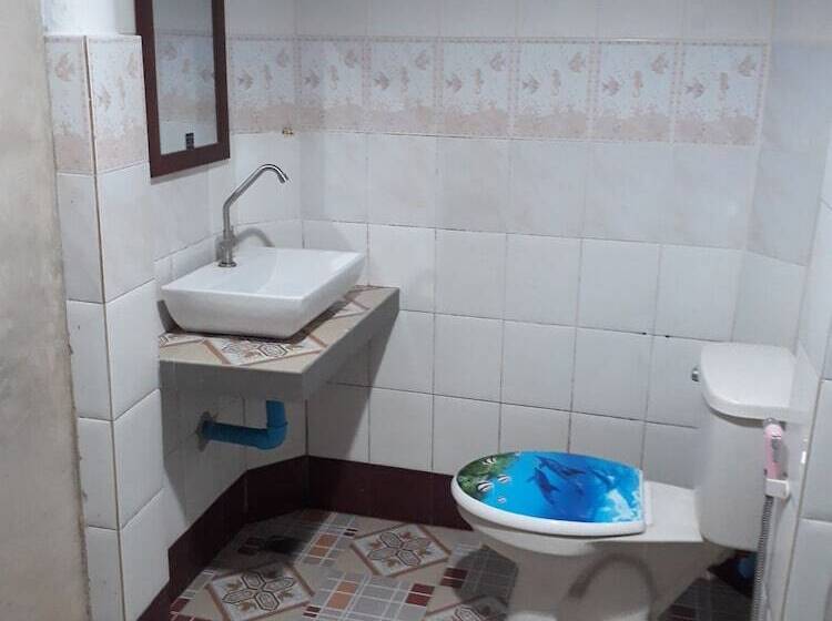 בית מלון כפרי Poopreaw Resort