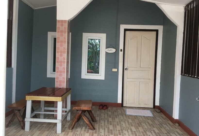 בית מלון כפרי Poopreaw Resort