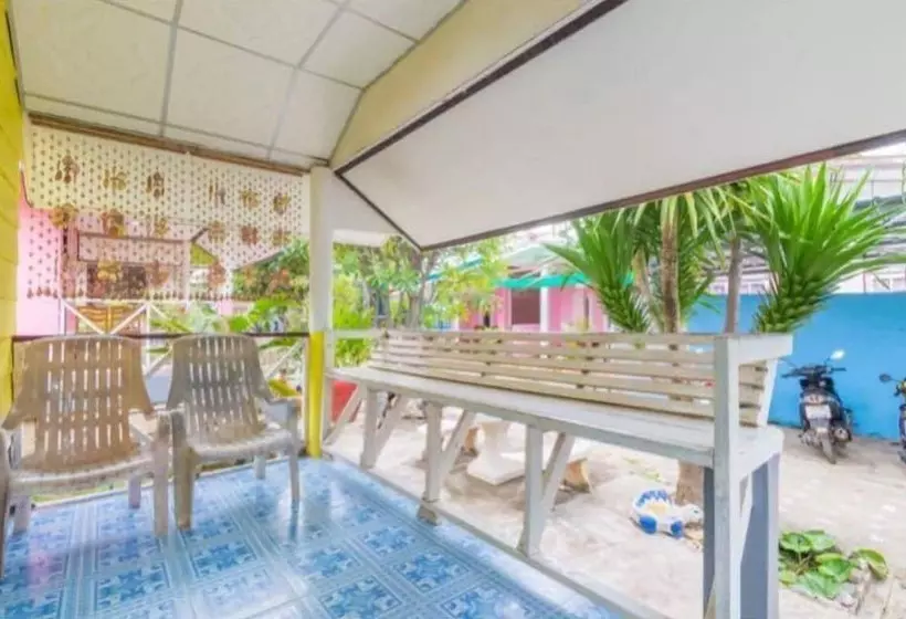 ホテル Poopreaw Resort