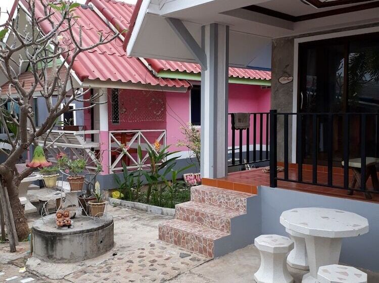 בית מלון כפרי Poopreaw Resort