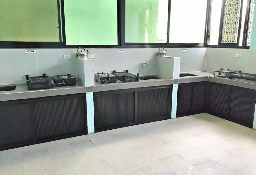 ホテル Antipolo Beach Haus Main