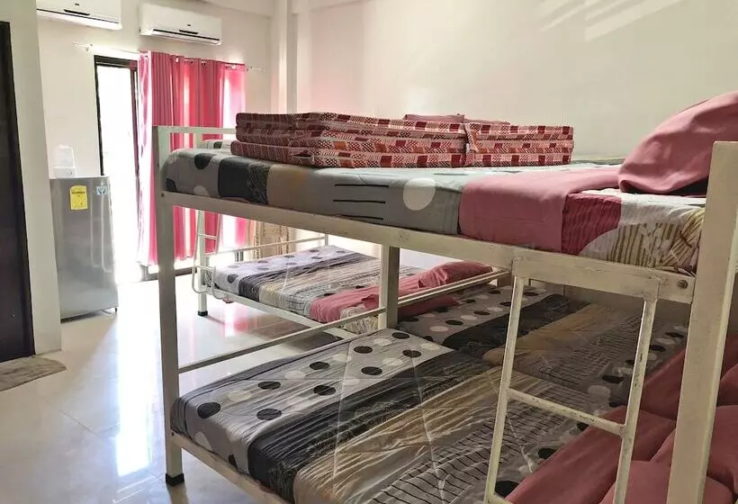 ホテル Antipolo Beach Haus Main