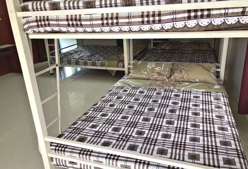 ホテル Antipolo Beach Haus Main