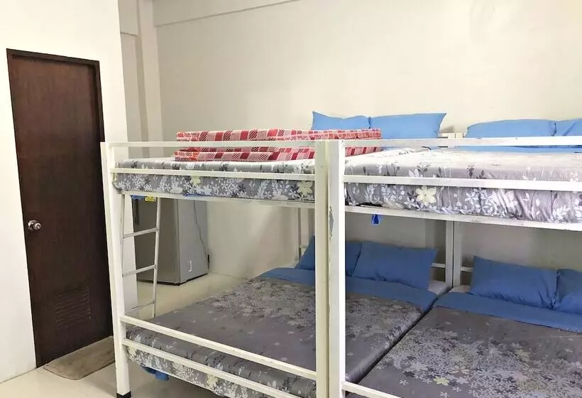 ホテル Antipolo Beach Haus Main