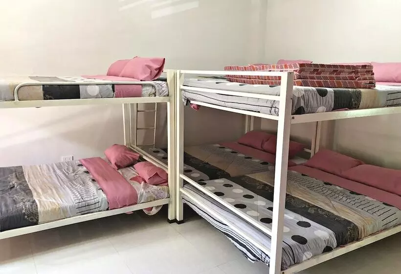 ホテル Antipolo Beach Haus Main