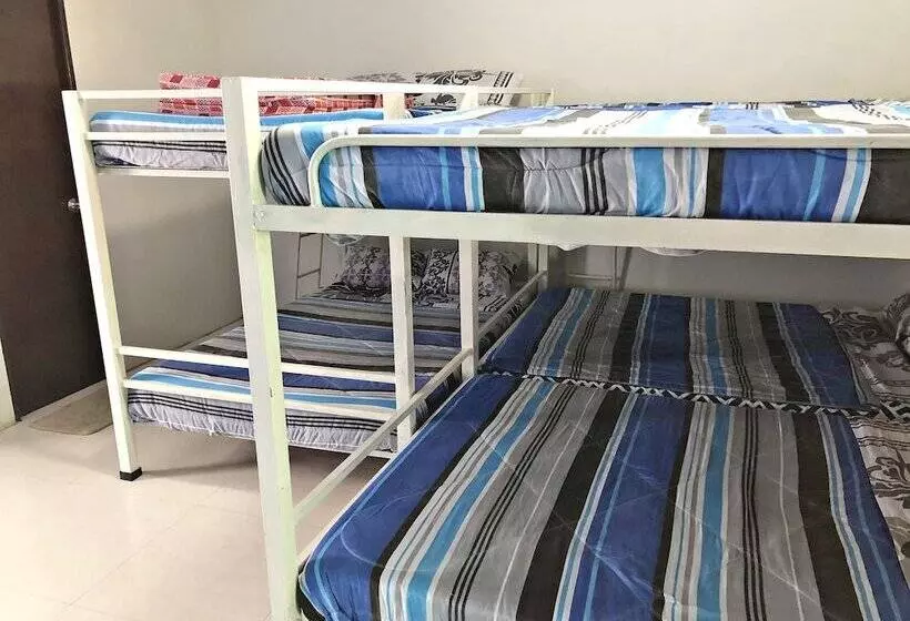 ホテル Antipolo Beach Haus Main