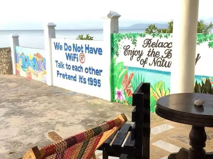 Hotelli Camotes Flying Fish Resort