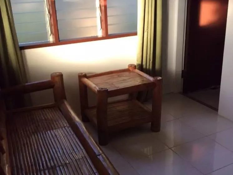 Hotelli Camotes Flying Fish Resort