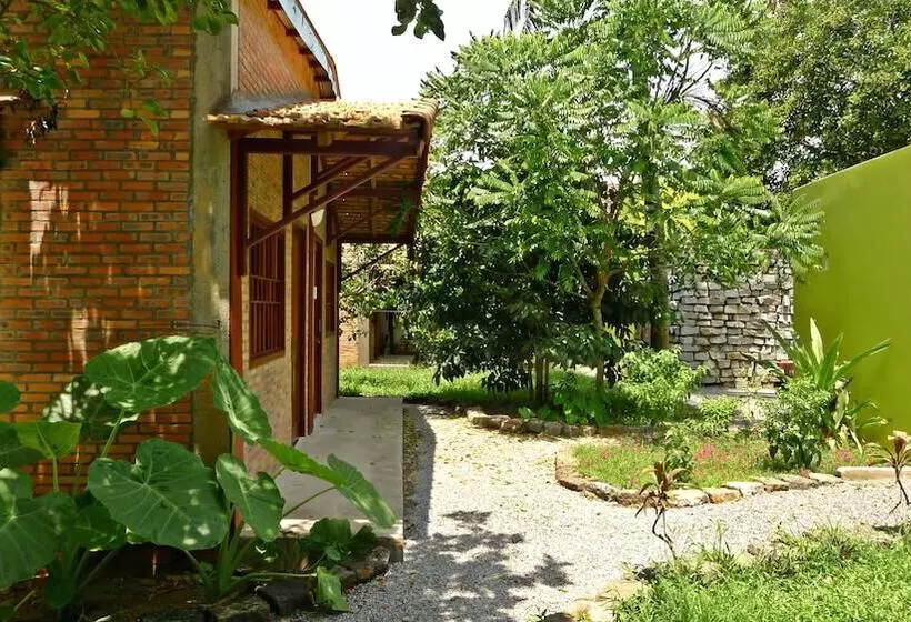 هتل Cat Tien River Lodge