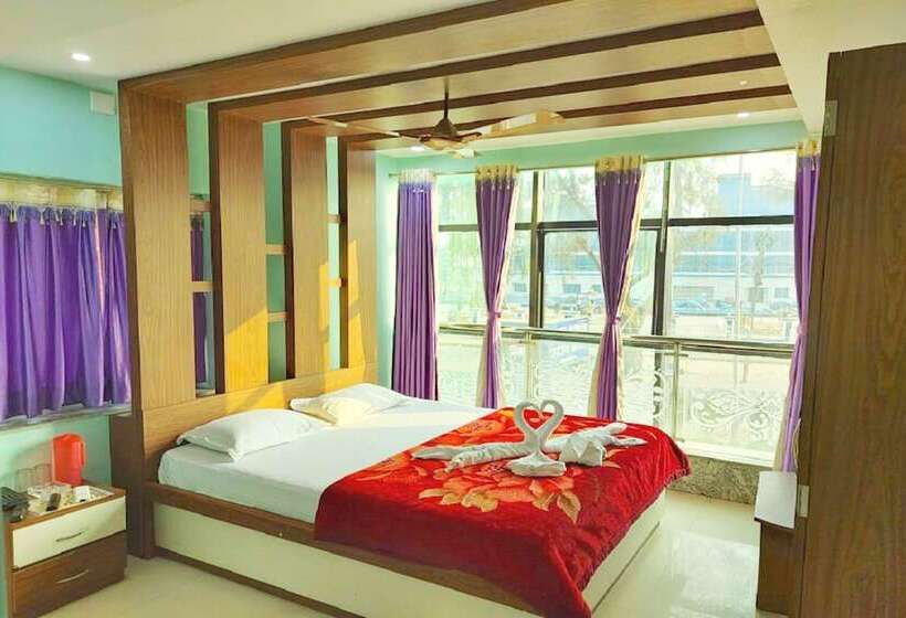 هتل Goroomgo Marlin Digha