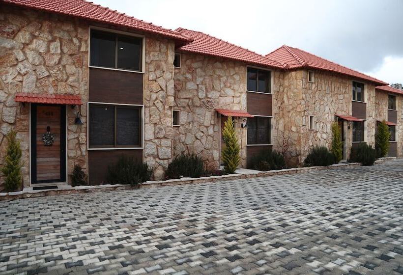 Villagio Hotel & Resort