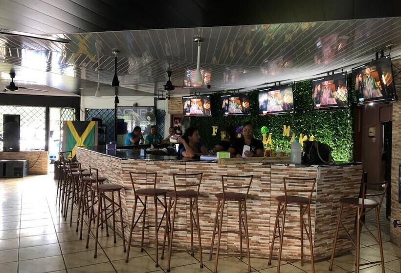 هتل Los Tabacones