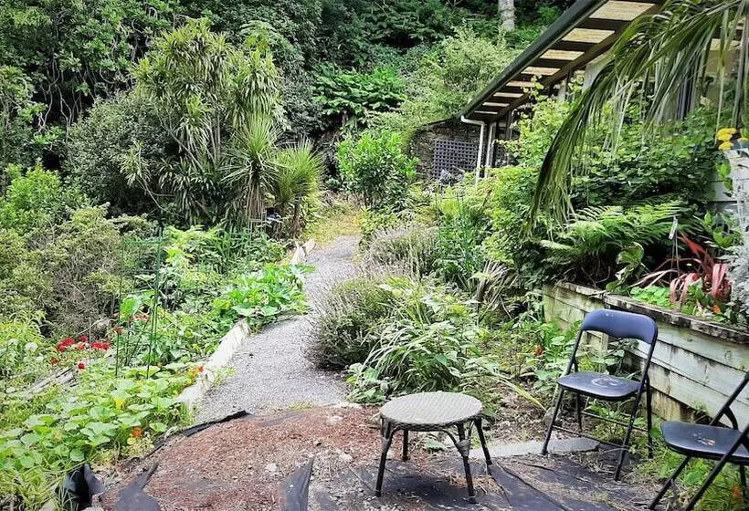 Hotelli Madhuban   Waterfront In Whangaroa