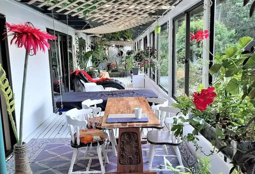 Hotelli Madhuban   Waterfront In Whangaroa