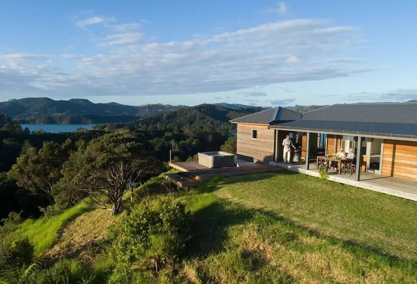 هتل Villa Ohakiri