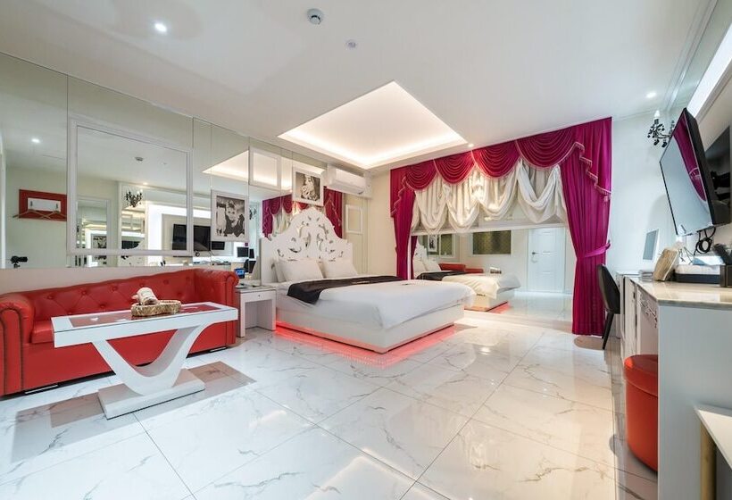 בית מלון כפרי Wonju Myeongpum