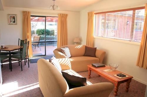 Alpine Springs Motel