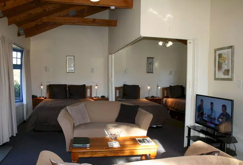 Alpine Springs Motel