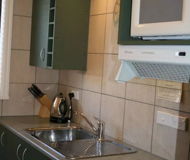 Alpine Springs Motel